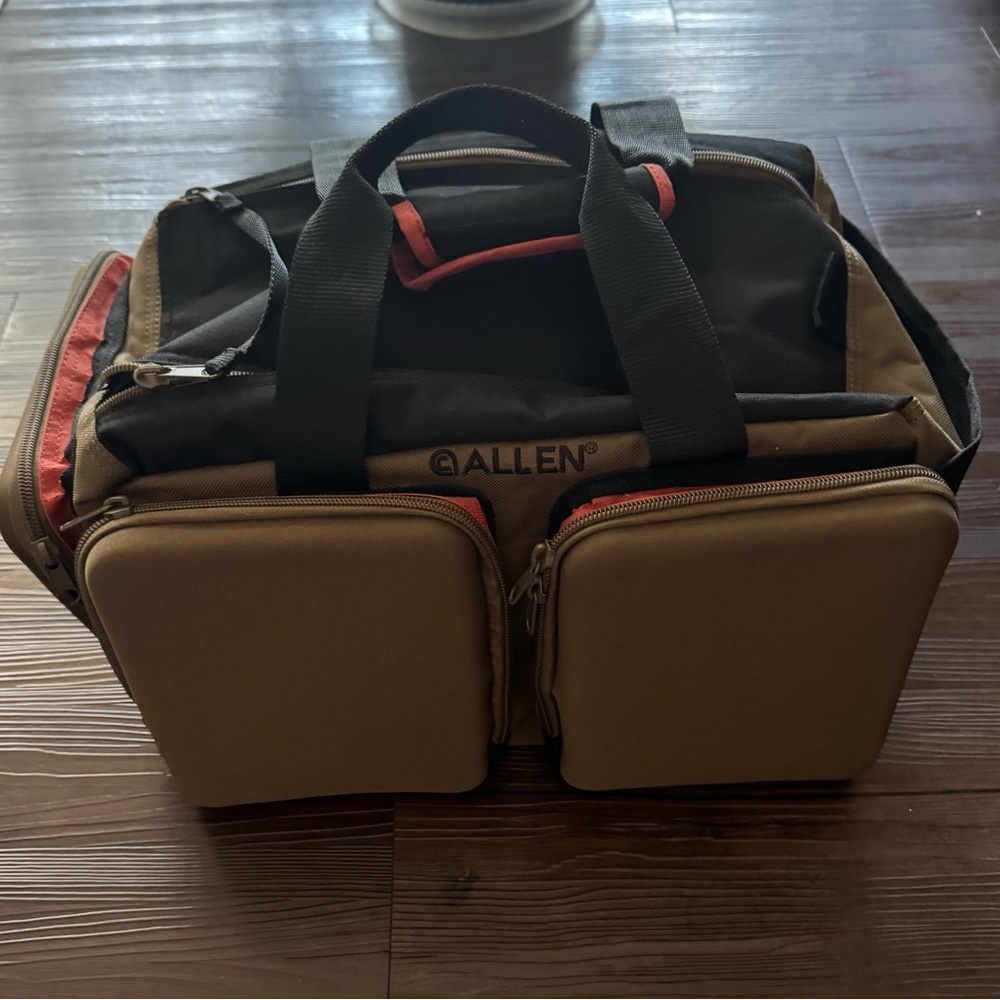 Tan and Black Men's Range Master Bag  NWOT. Price is firm - Picture 6 of 8